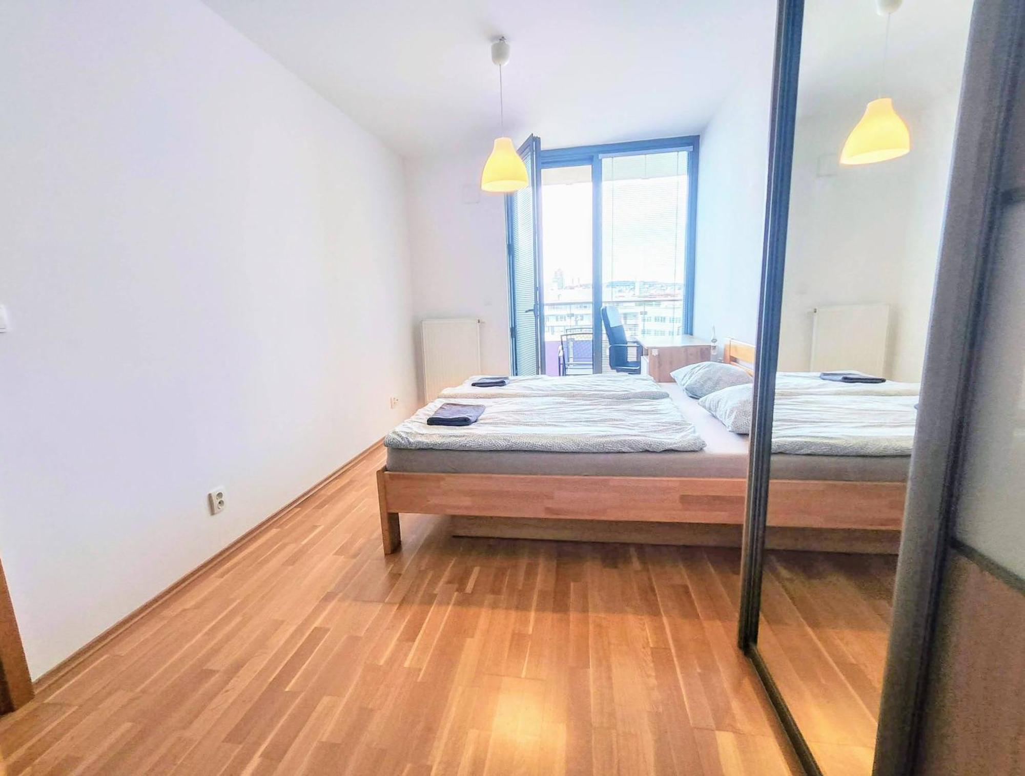 Mills - Free Parking - Balcony With View - Close To Nivy Mall Appartamento *